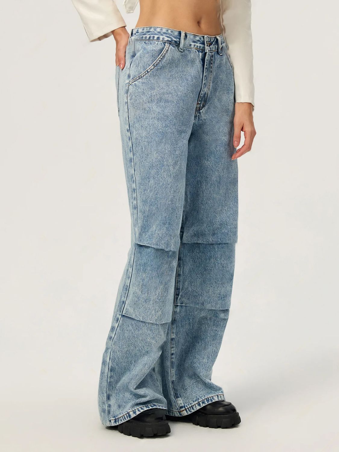 Wide-Leg Jeans with Pockets