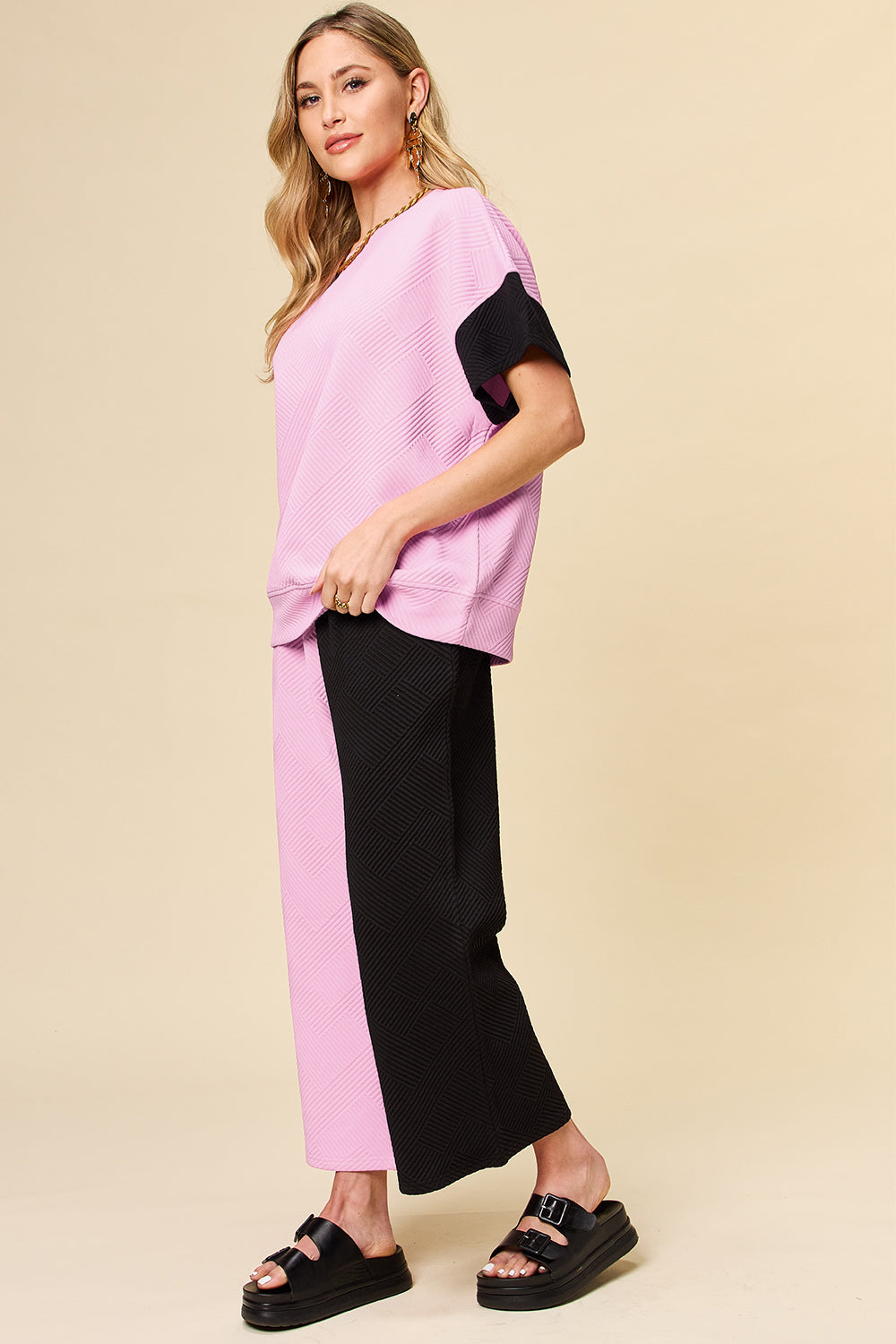 Textured Contrast T-Shirt & Wide-Leg Pants Set
