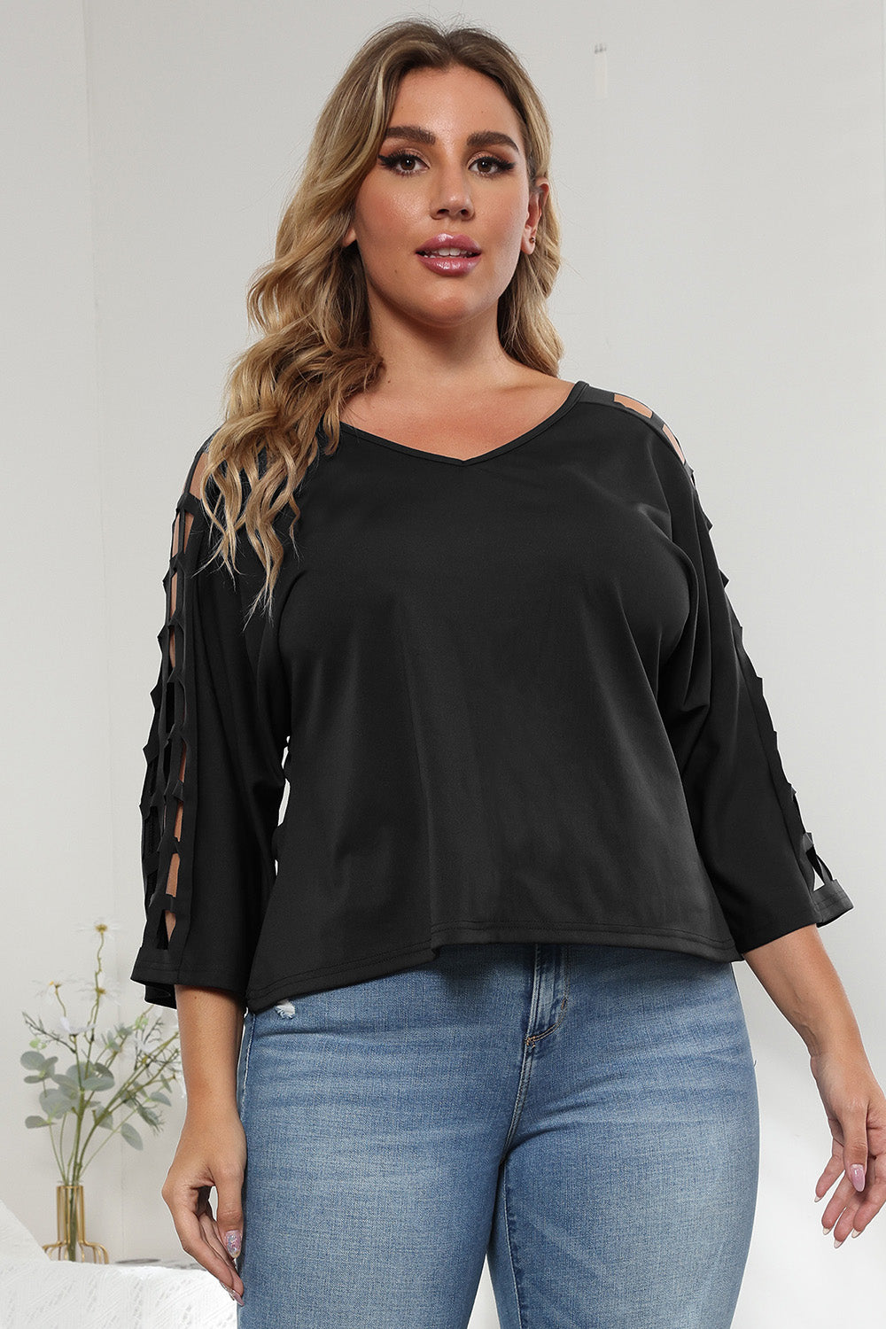 Chic Cutout 3/4 Sleeve Top