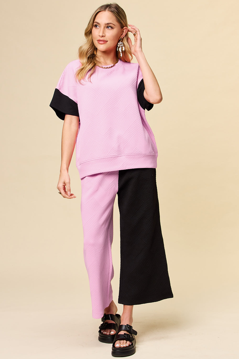 Textured Contrast T-Shirt & Wide-Leg Pants Set